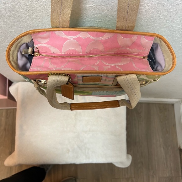 Coach Multicolor Patchwork Tote. - Picture 5 of 8